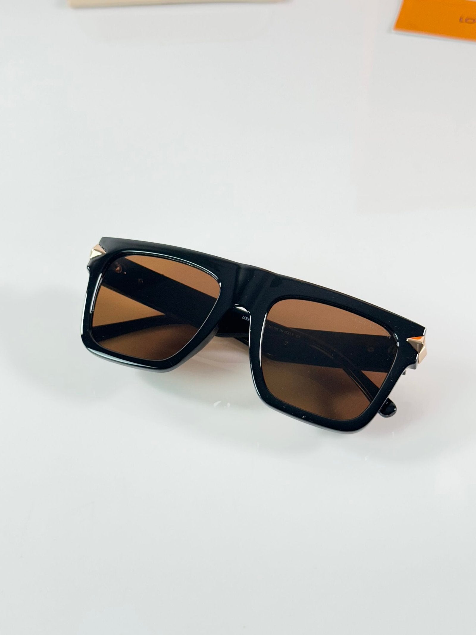 Louis_Vuitton_115_Brown