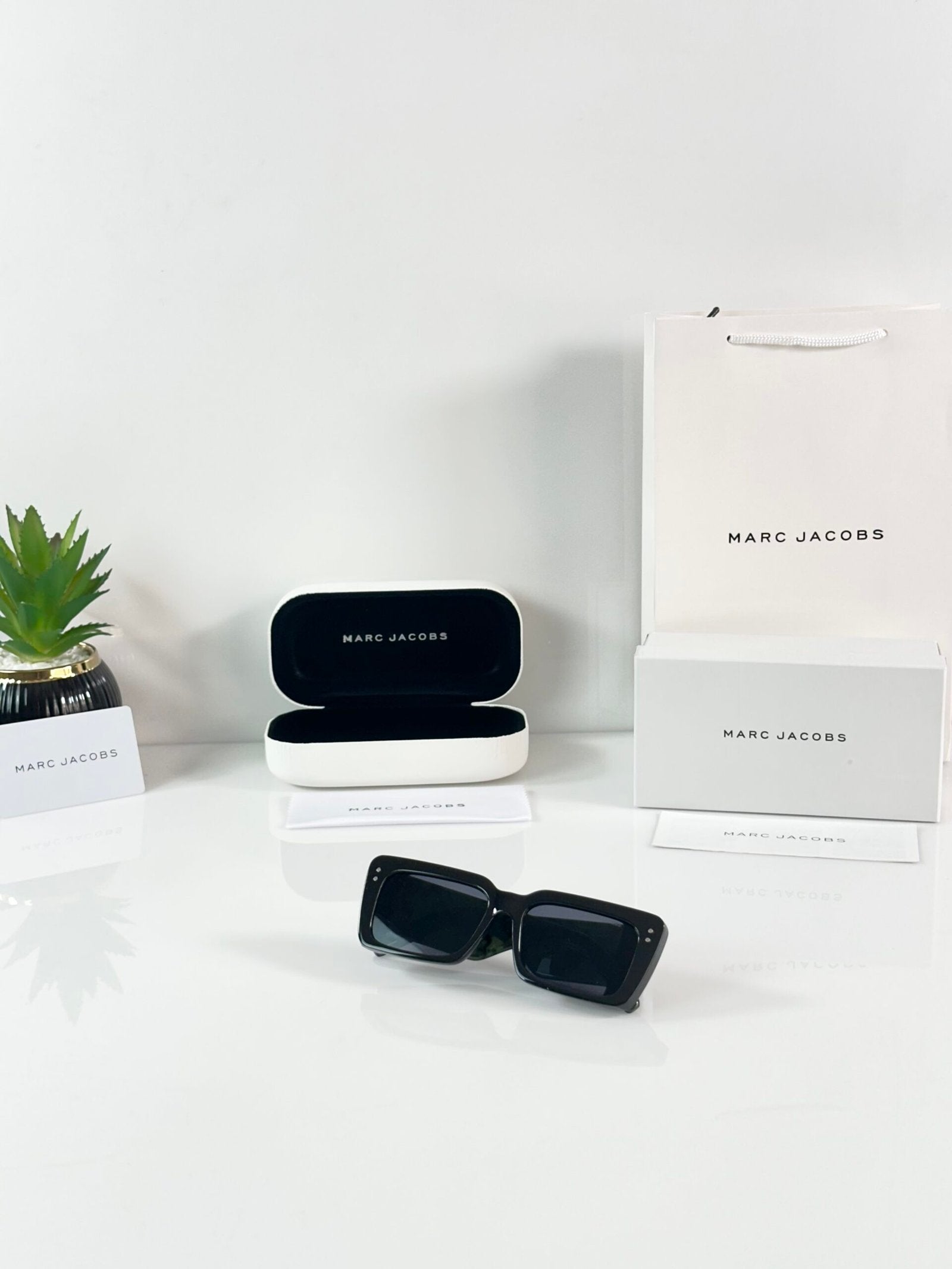Marc Jacobs 1670 Black Green