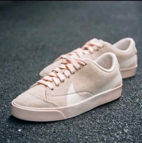 nikee blazer city low LX GUAVA ICE