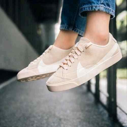 nikee blazer city low LX GUAVA ICE