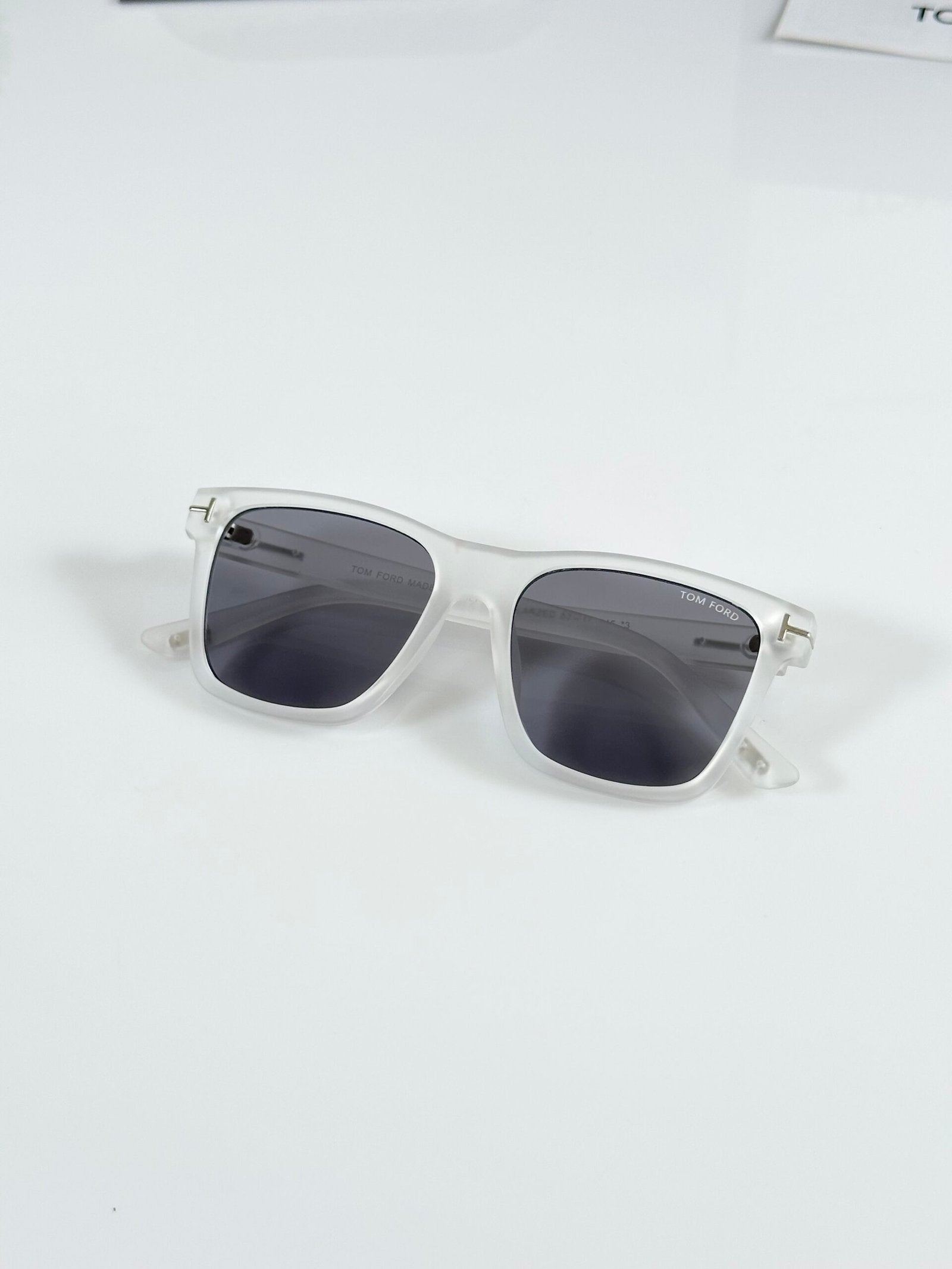 Tomford 395 Ice Black
