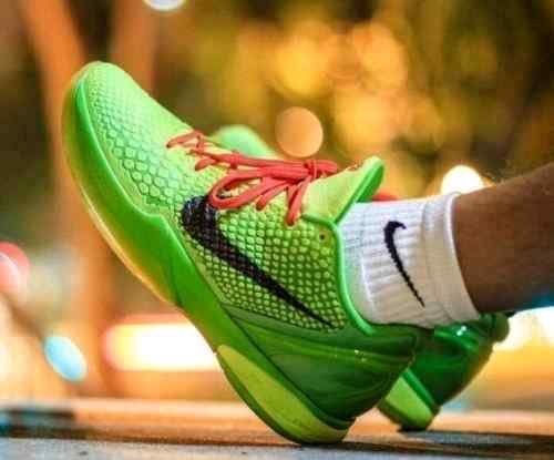 NIIKEE KOBE 6 PROTRO GRINCH