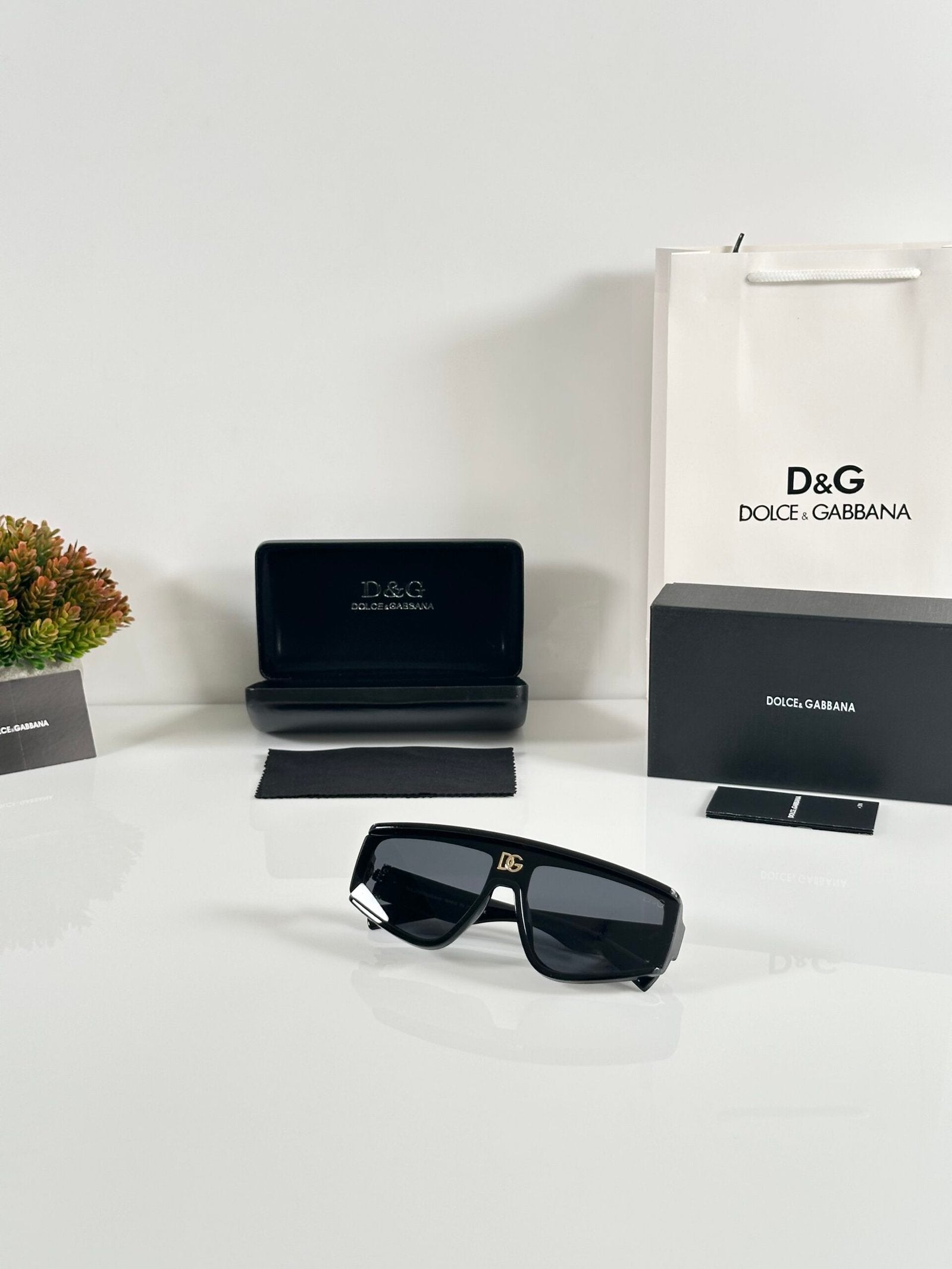 DG_9529_Black
