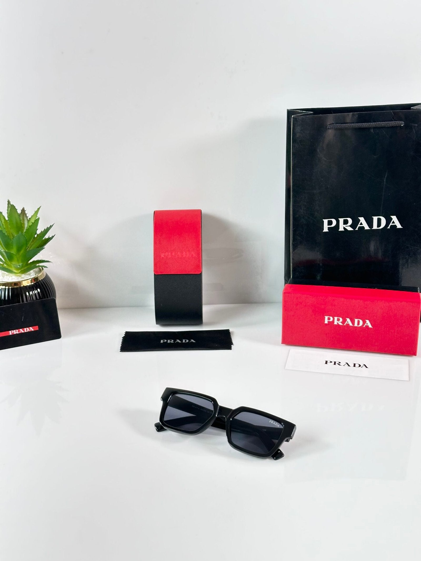 PR 8720 Shine Black