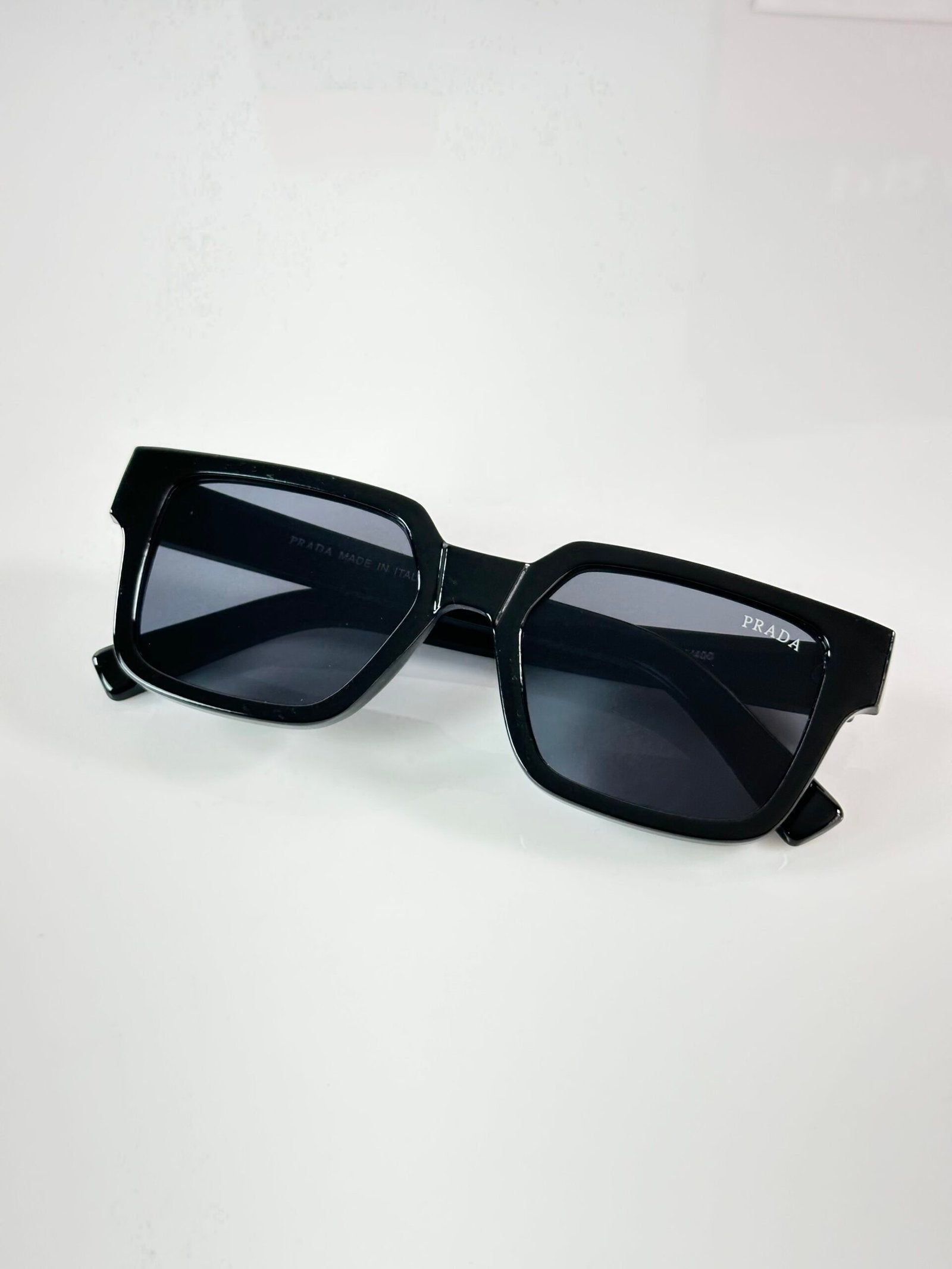 PR 8720 Shine Black