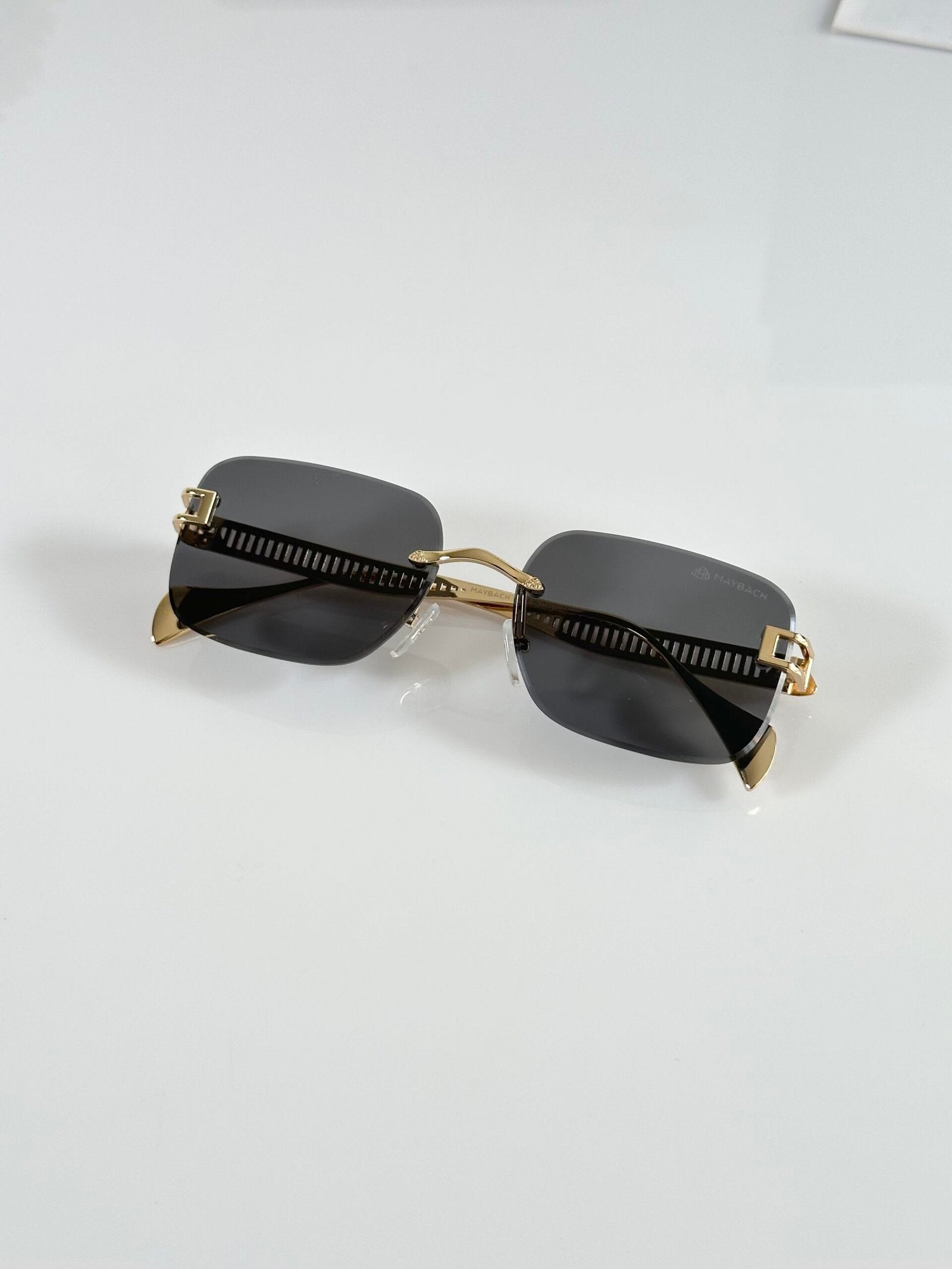 Maybach 1018 Gold Black