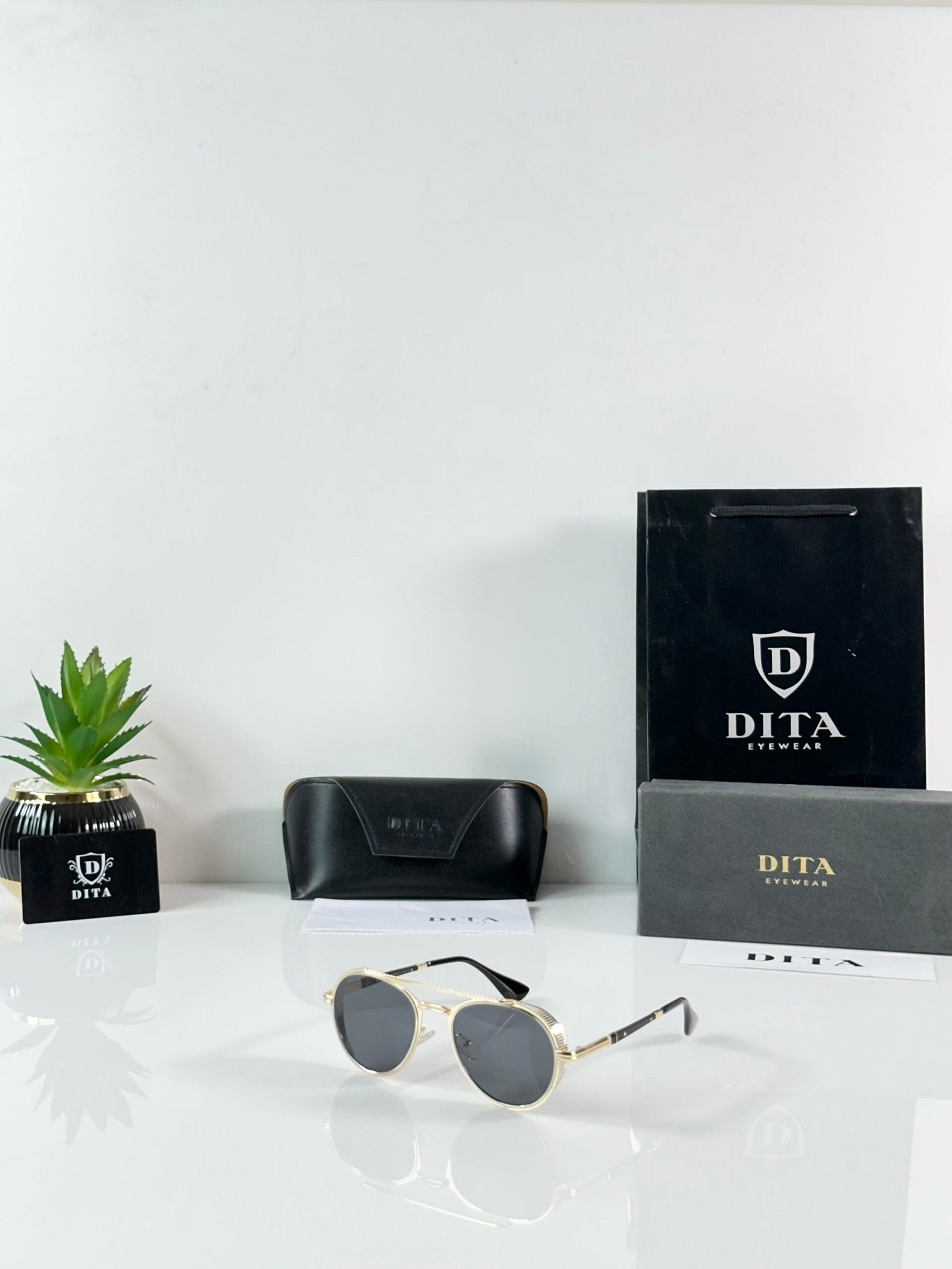 Dita 327 Gold Black