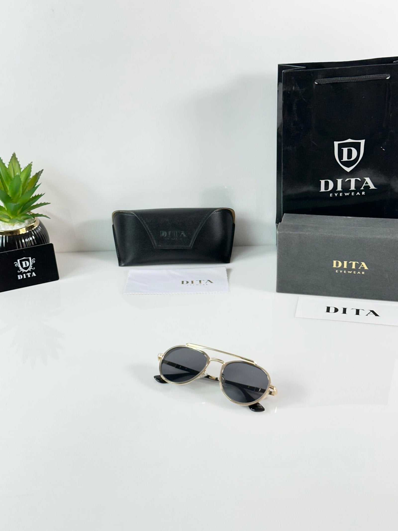 Dita 327 Gold Black