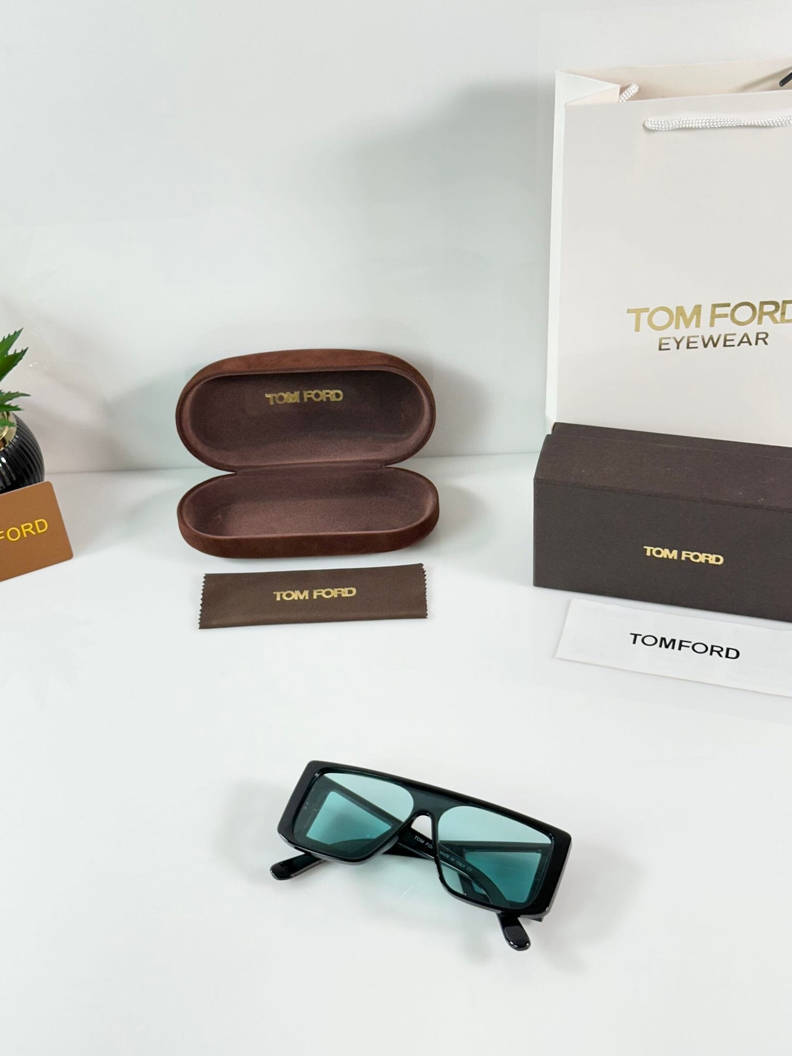 Tomford 0710 Black Sea Green