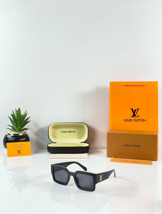 LV 0646 Black