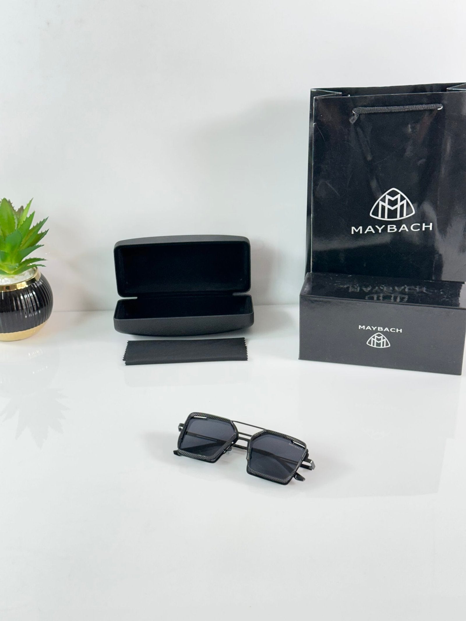 Maybach 2173 Black