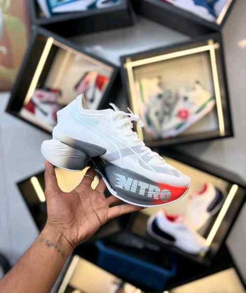 Pumaa Nitro fastroid white