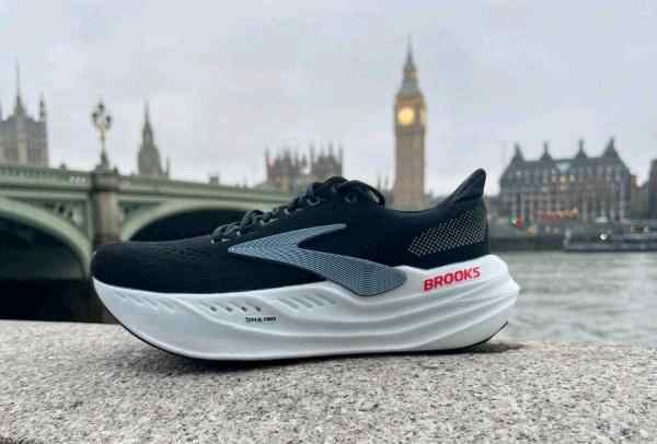 Brooks Glycerin max black White