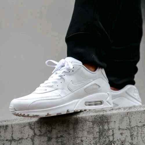 nikee airmax 90 essential triple white