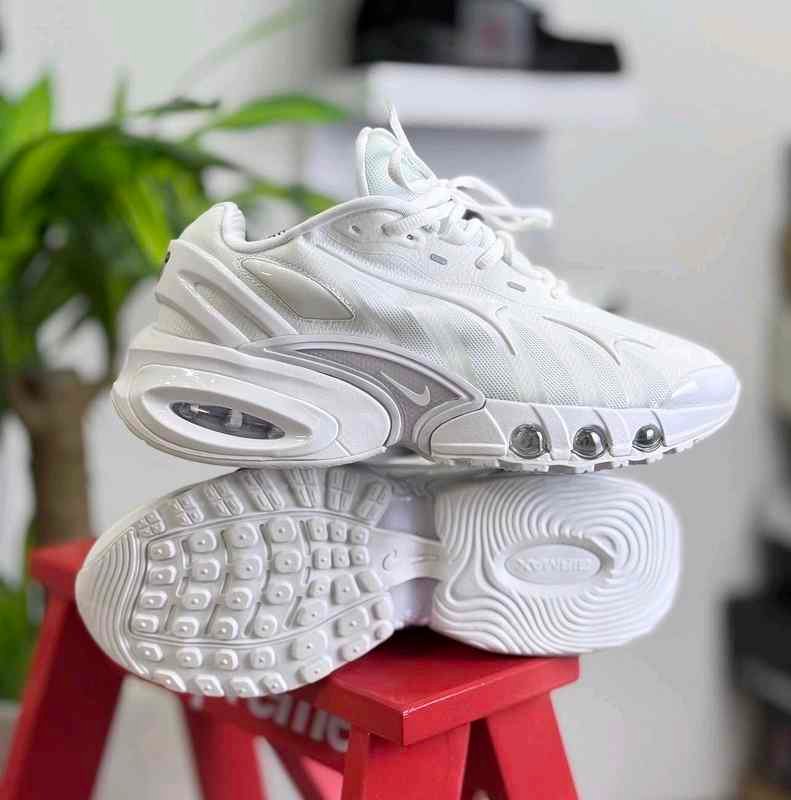 NIKEE Airmax plus DN WHITE