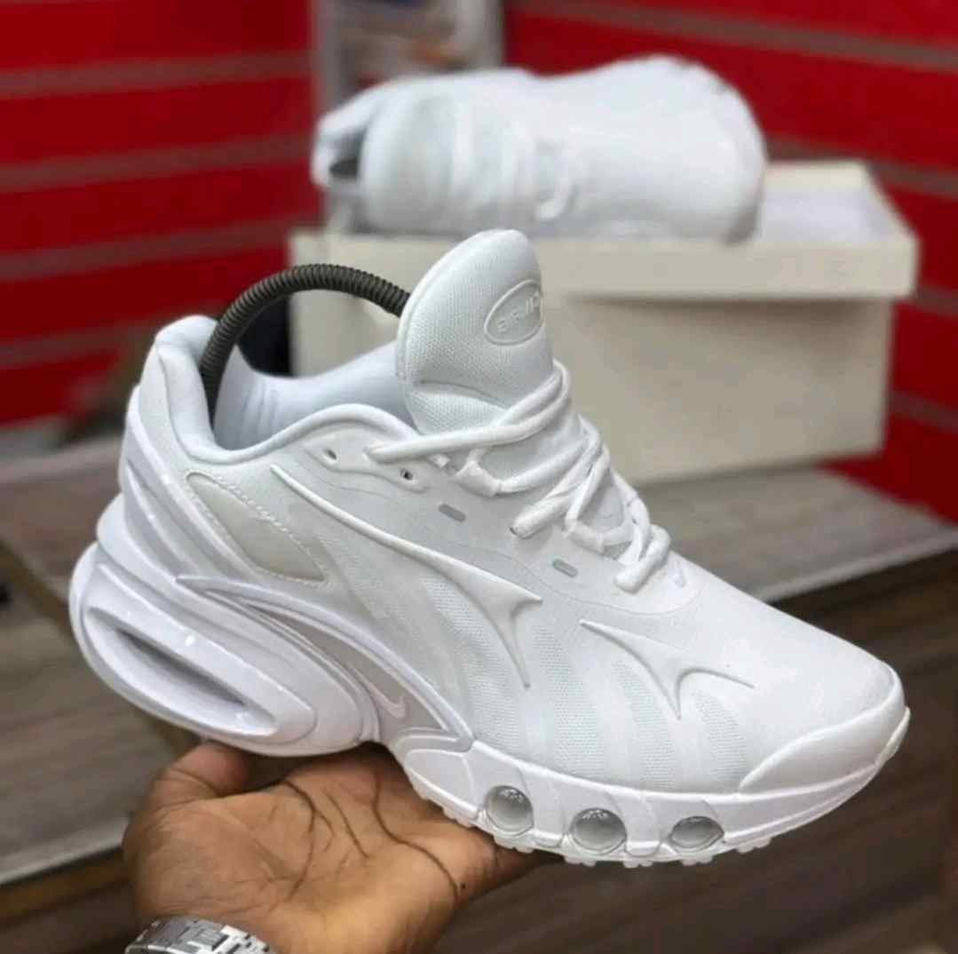 NIKEE Airmax plus DN WHITE