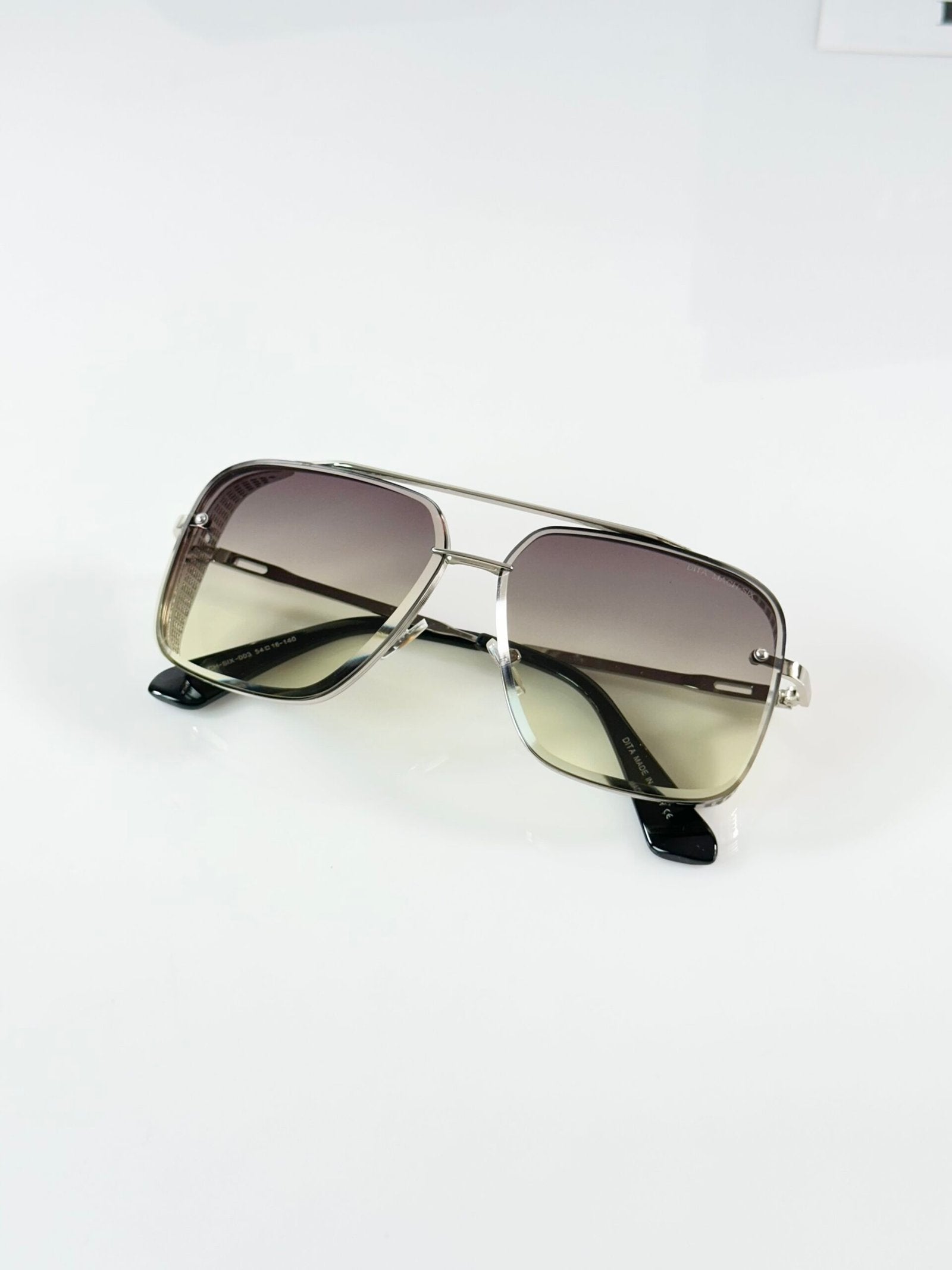 Dita 003 Silver Green Shaded