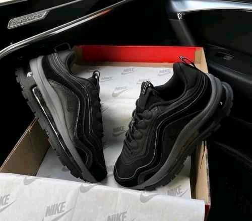 Nikee AirMax Futura Black