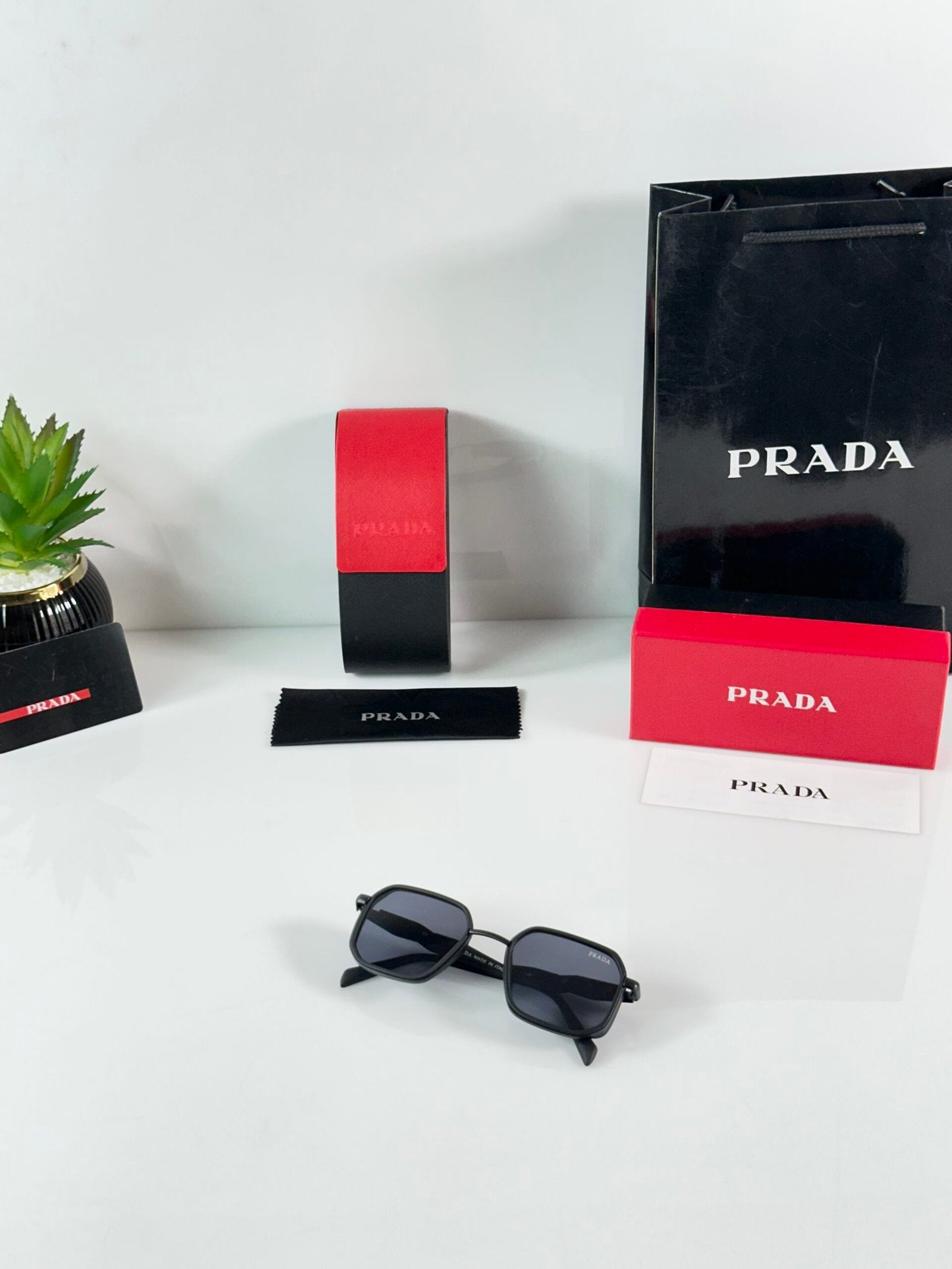 PR 792 Black