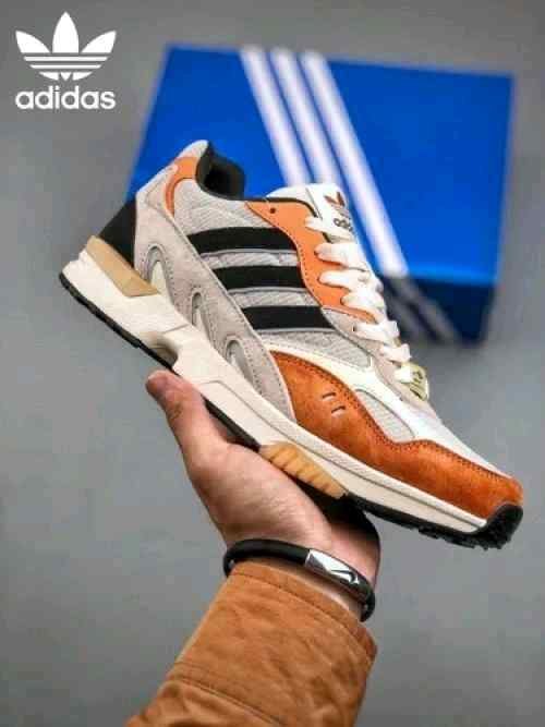 Adidass Torsion Super Chalk White Carbon