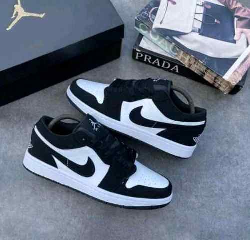 nikee Jordan 1 Low Panda Black White semi ua