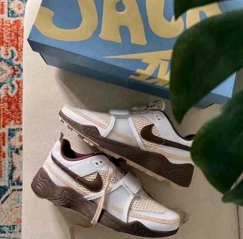 Nikee x Travis Scott Zoom Field Jaxx Light Chocolate