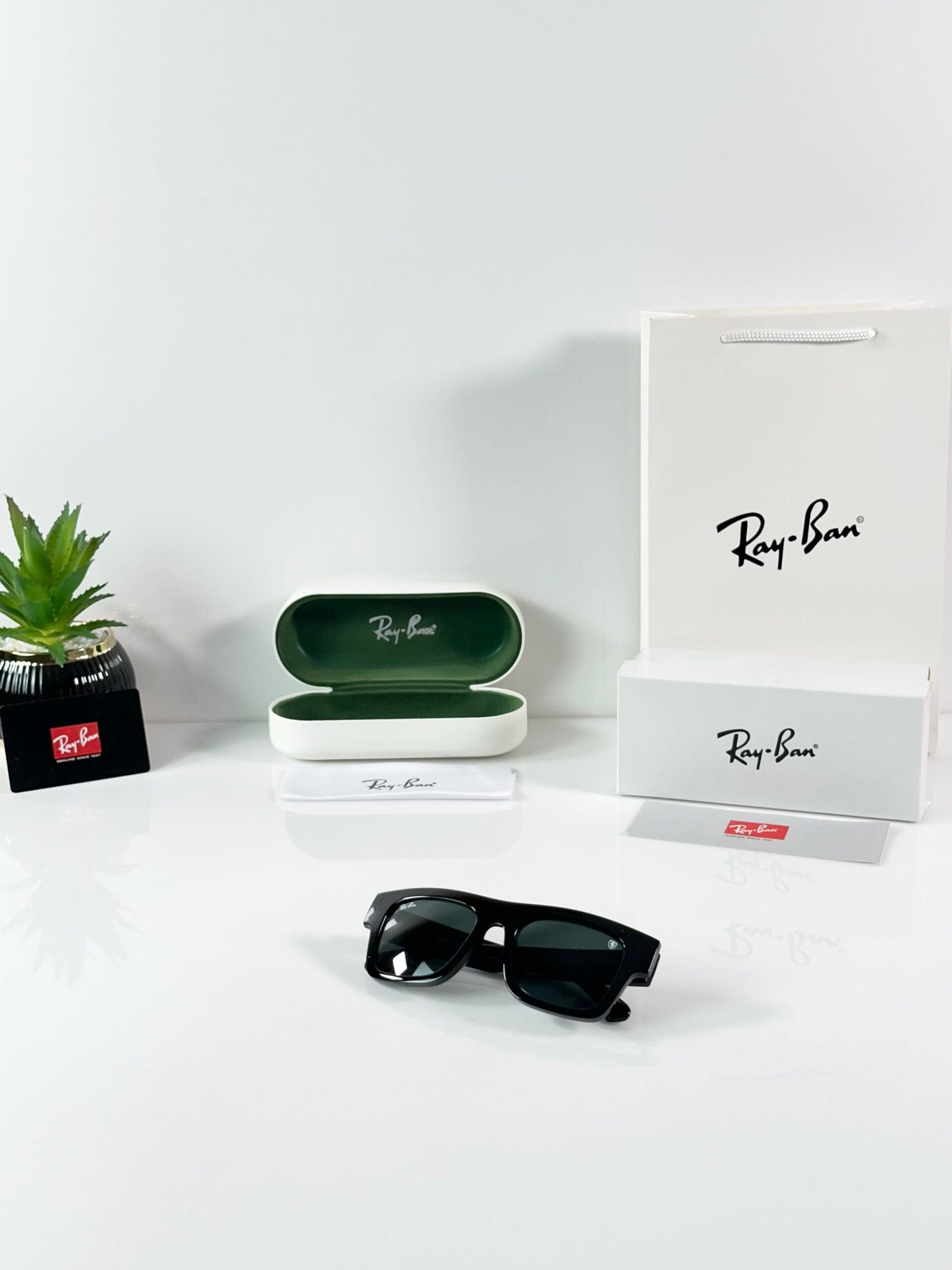 RB 4415 Shine Black GLASS