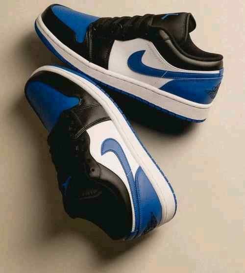 nik Jordan retro 1 Low Alternate Royal Toe