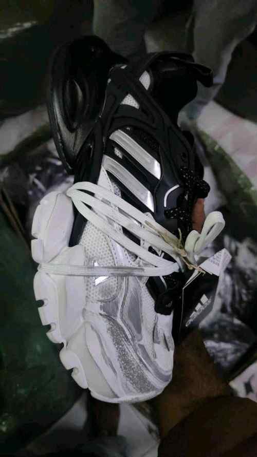 adidaass XLG Runner Deluxe White Blacks