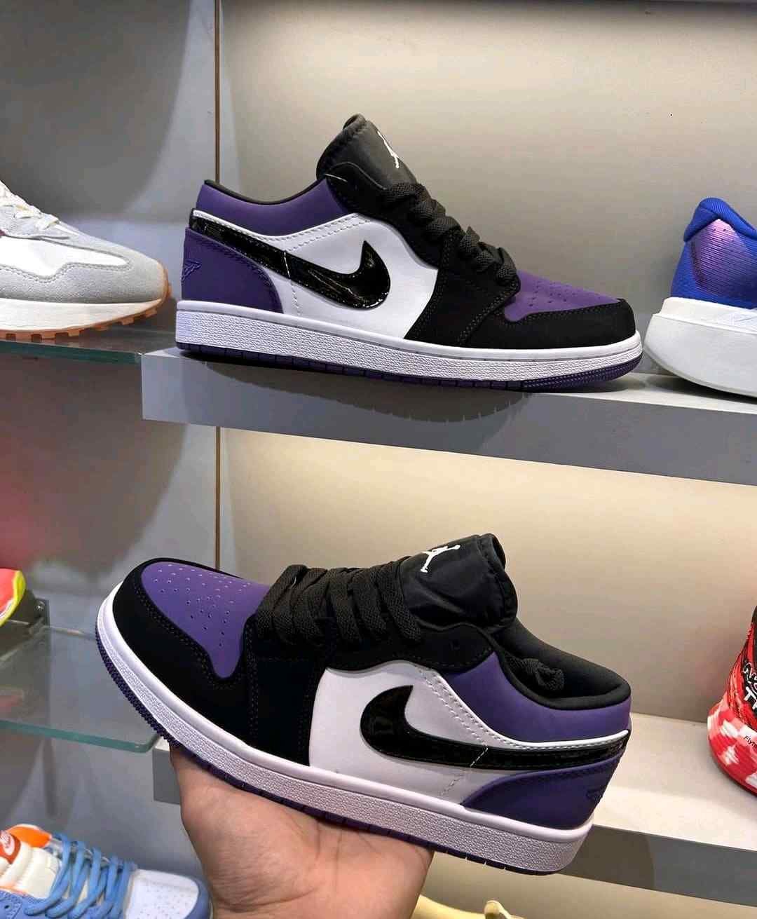 nikkee jordan RETRO 1 low COURT PURPLE