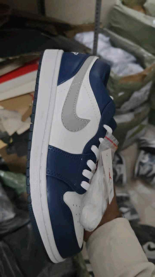 nikkee jordan retro 1 low MIDNIGHT NEVY