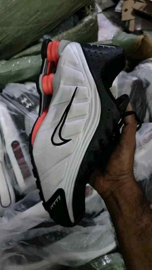 Nikkee Shox R4 Black Metallic Silver