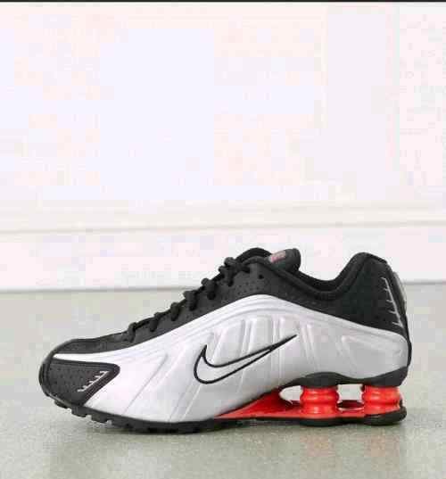 Nikkee Shox R4 Black Metallic Silver
