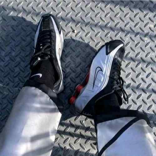 Nikkee Shox R4 Black Metallic Silver