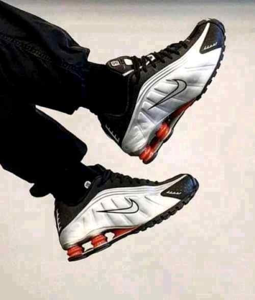 Nikkee Shox R4 Black Metallic Silver