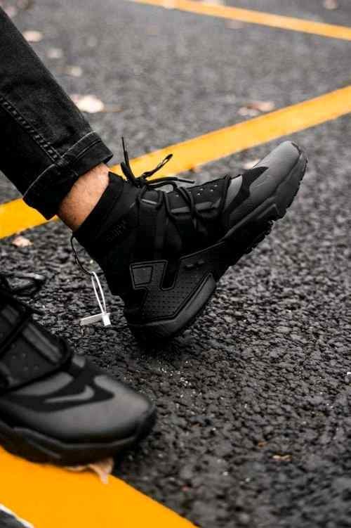 Nikke Huarache Gripp Gs Triple Black