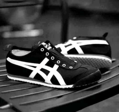 Onitsukkaa Tiger Slip On Black White fix